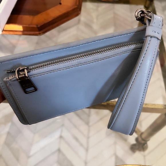 Steven Madden Elegant Light Blue Wristlet - Picture 2 of 7